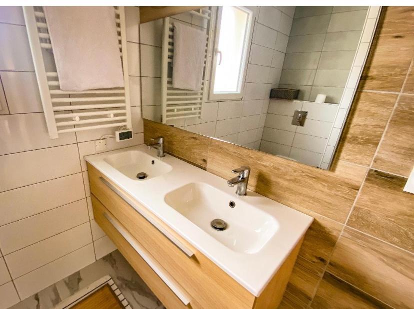 Maison Au Calme Avec Piscine Riviere-Saas-et-Gourby Zewnętrze zdjęcie
